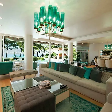 Vhillas Private Luxury Azur